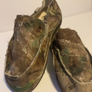 Realtree Kids Size 2 Camouflage Slip-On Slippers Shoes Loafers